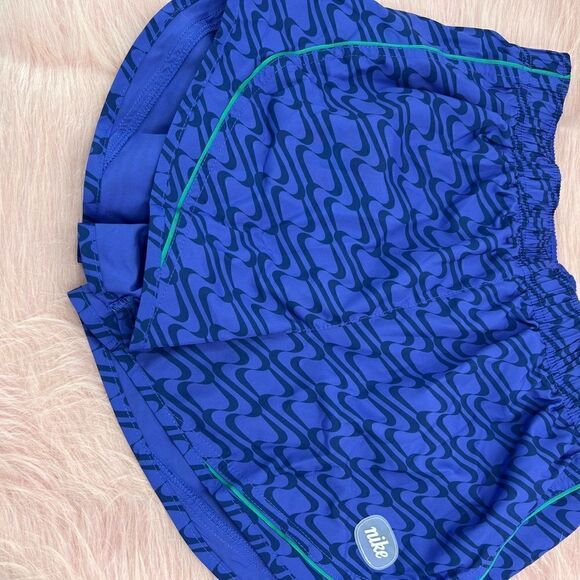 Nike Dri-Fit Iron Clash purple running shorts - Picture 1 of 5